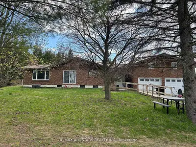 1185 Sturgeon Road, Kawartha Lakes, On K9v 4r8
