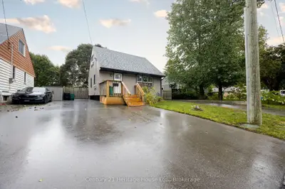 102 Stewart Avenue, Cambridge, On N1r 2t9