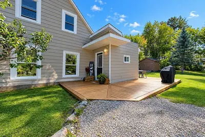 733 Calvin Road, Whitewater Region, On K0j 1y0
