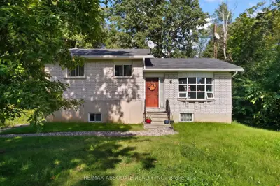 1112 FRANCIS Street, Greater Madawaska, ON K0J 1H0
