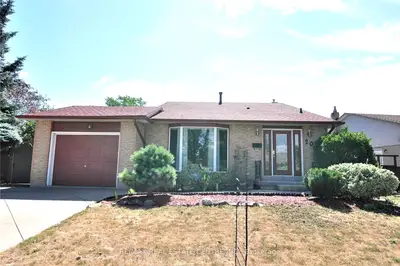 20 Ainsworth Street, Hamilton, On L8j 1t1