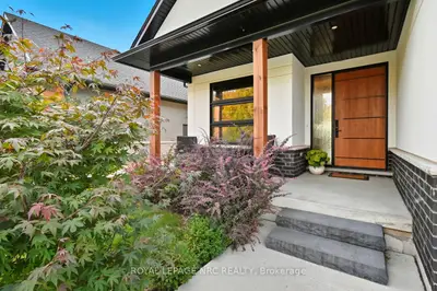1007 Clare Avenue, Pelham, On L3c 3c2