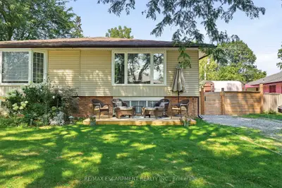 3 Glengrove Avenue, Grimsby, On L3m 4l6