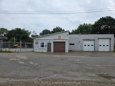 15 Smith Avenue, Guelph, On N1e 5v4