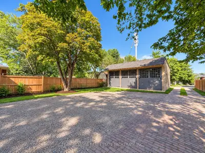 884 Trafalgar Street Lower, London East, On N5z 1e8