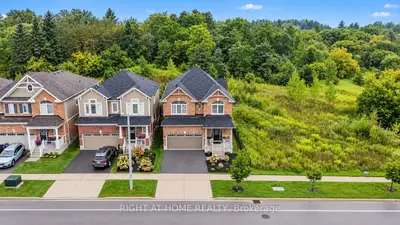 404 Equestrian Way, Cambridge, On N3e 0b9