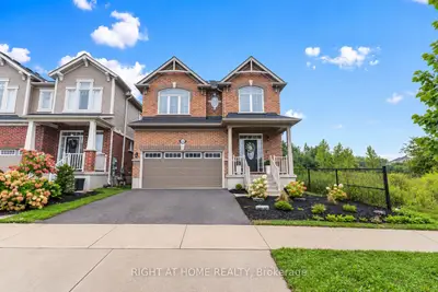 404 Equestrian Way, Cambridge, On N3e 0b9