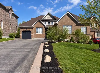 33 Stonegate Avenue, Mono, On L9w 6x1