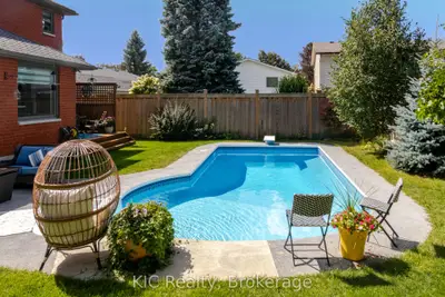 2138 Lorraine Drive, Peterborough, On K9l 1x4
