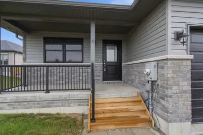 33 Clayton John Avenue, Brighton, On K0k 1h0