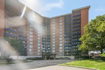 2000 JASMINE Crescent 1112, Beacon Hill North - South and Area, ON K1J 8K4