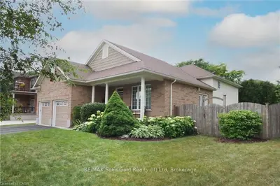 559 Springwater Drive, Waterloo, On N2v 2k6