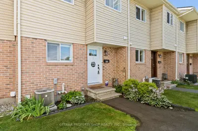 4006 EADY Court, Cyrville - Carson Grove - Pineview, ON K1J 8X6