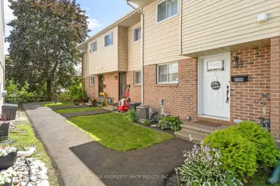 4006 EADY Court, Cyrville - Carson Grove - Pineview, ON K1J 8X6
