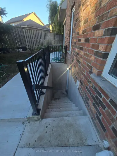 971 Silverfox Crescent, London North, On N6g 5b6