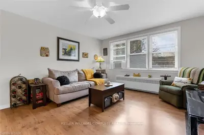 4 Robinson Street 14, Hamilton, On L8p 1y5