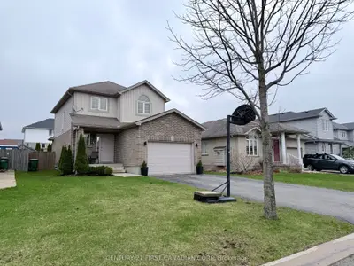 9 Barrett Crescent, St. Thomas, On N5r 6m1