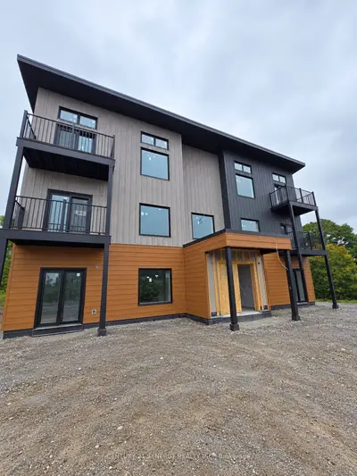 18 Edward Street, Quinte West, On K8v 2c2