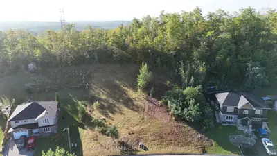 406 Country Lane, Selwyn, On K9l 2a8