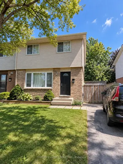 32 Elvira Crescent Bsmt, London South, On N6e 2p4