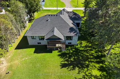 3 Kings Lane, Brant, On N0e 1r0