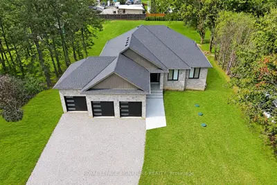 3 Kings Lane, Brant, On N0e 1r0