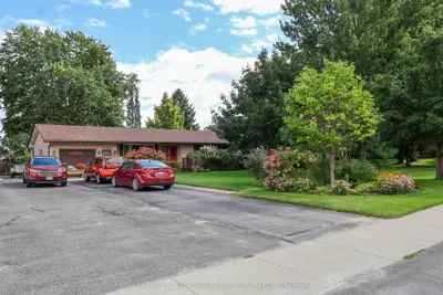 359 Oak Avenue, Strathroy-caradoc, On N7g 3a9