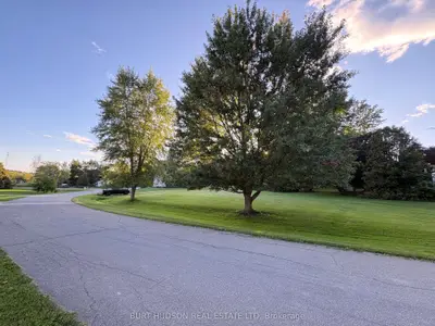 26 Sarah Street S, Athens, On K0e 1b0