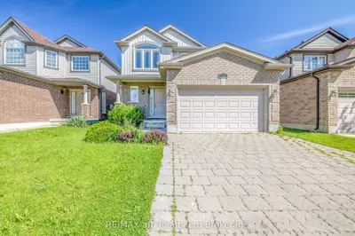 712 Blackacres Boulevard, London North, On N6g 0j1