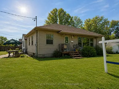 687 Cheapside Street, London East, On N5y 3y3