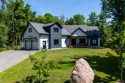1056 Xavier Street, Gravenhurst, On P0e 1g0