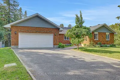 132 Grey Stone Drive, Carp - Huntley Ward, On K0a 1l0