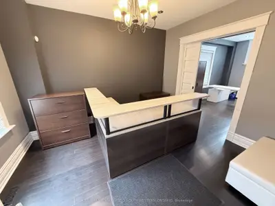 66 Fullarton Street, London East, On N6a 1k1