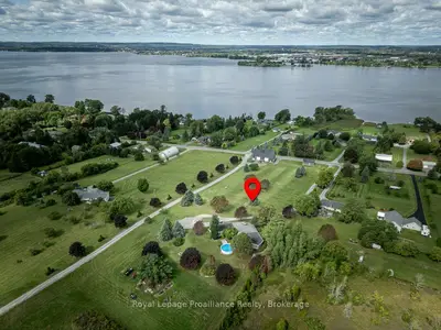 2355 County Rd 3, Prince Edward County, On K0k 1l0