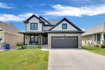 48 Ambrosia Path, St. Thomas, On N5r 0l4