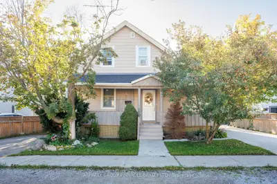 18 CLIFTON Street, Kawartha Lakes, ON K0M 1N0