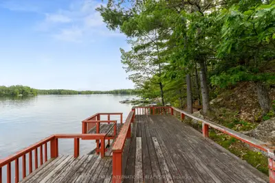 1327-1329 Woodland Drive, Gravenhurst, On P1p 1r2