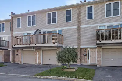 284 Dalehurst Drive D, Tanglewood - Grenfell Glen - Pineglen, On K2g 4j5