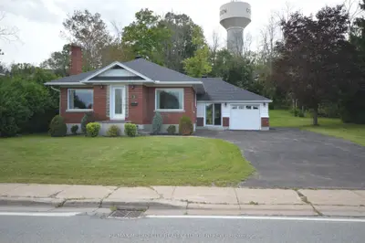 33 Pembroke Street, Whitewater Region, On K0j 1k0