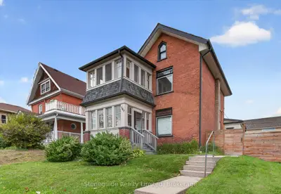 540 Charlotte Street, Peterborough, On K9j 2w5