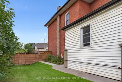 540 Charlotte Street, Peterborough, On K9j 2w5
