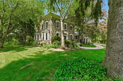 25 Dunbar Street, Brant, On N0b 1w0