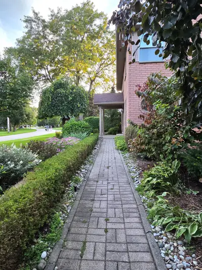 26 Northcrest Drive, London North, On N5x 3v8
