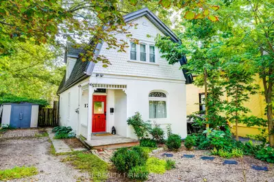 17 WOODWARD Avenue, London North, ON N6H 2G6