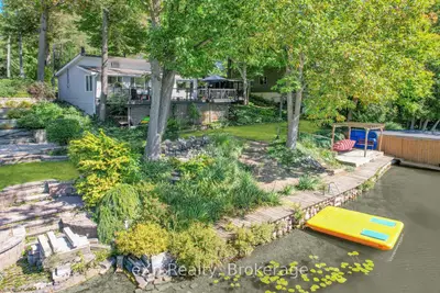 624 Lake Rosalind Road 6, Brockton, On N4n 3b9
