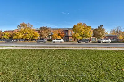 262 Dundas Street E 215, Hamilton, On L0r 2h4