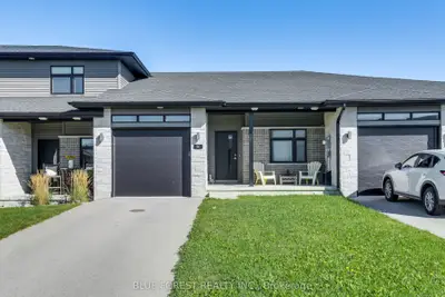 90 Rowe Avenue, South Huron, On N0m 1s1