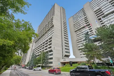 500 Laurier Avenue W 1706, Ottawa Centre, On K1r 5e1