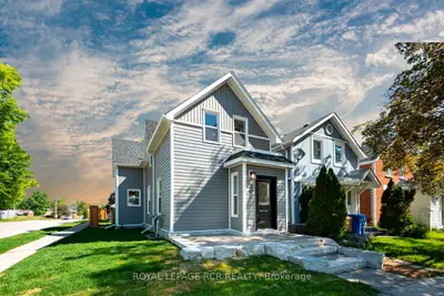 402 Main Street E, Shelburne, On L9v 2y9