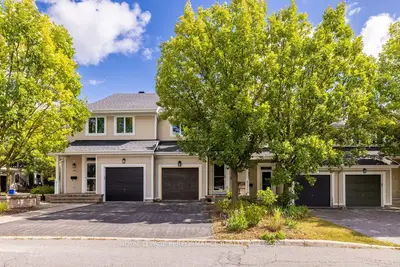 34 STEEL Street, Beacon Hill North - South and Area, ON K1J 6R3